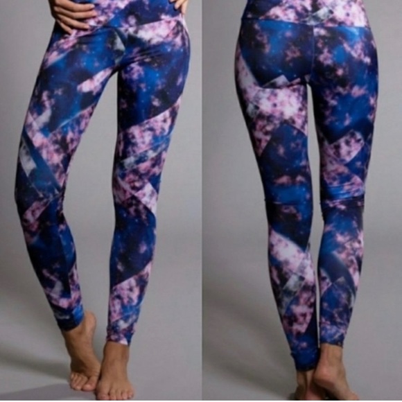 Onzie Pink & Blue Galaxy Print Leggings M/L - Picture 1 of 5
